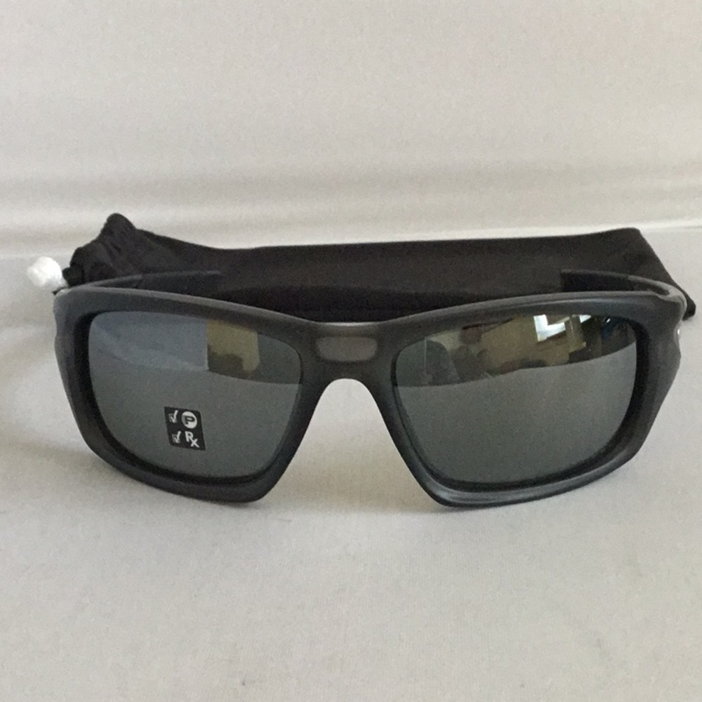 OAKLEY VALVE POLARIZED.